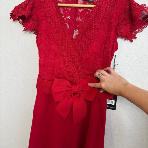 Elegant Red Lace Women's Romper - Picture 6 of 7